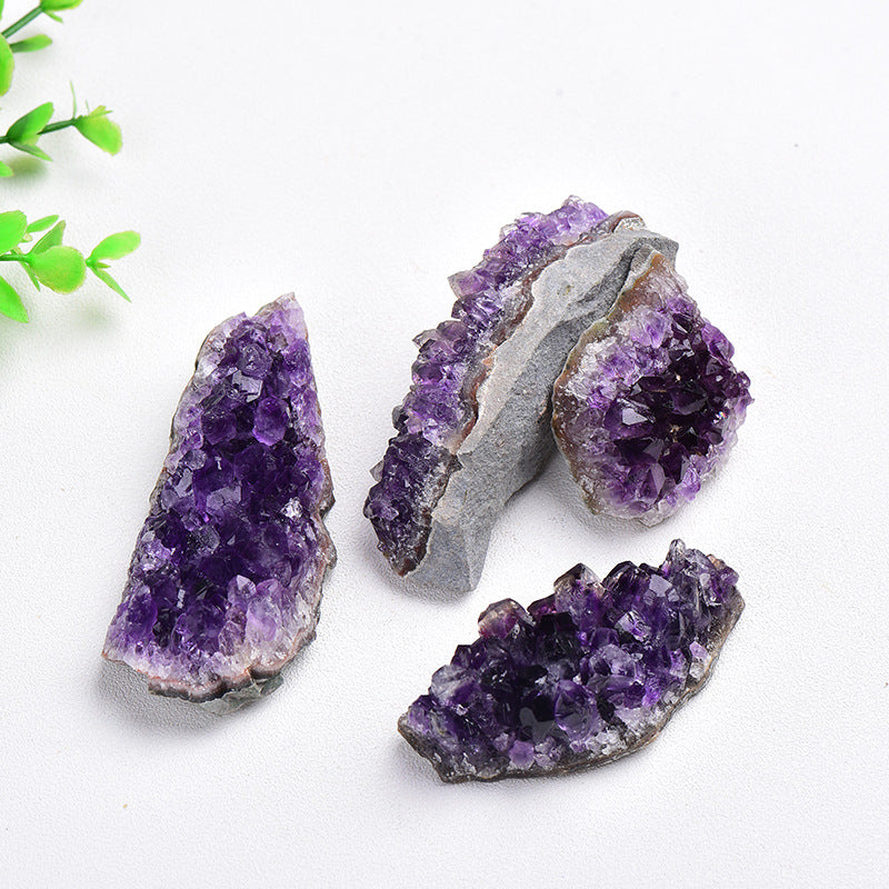 Natural amethyst clusters, amethyst blocks, amethyst geode ornaments