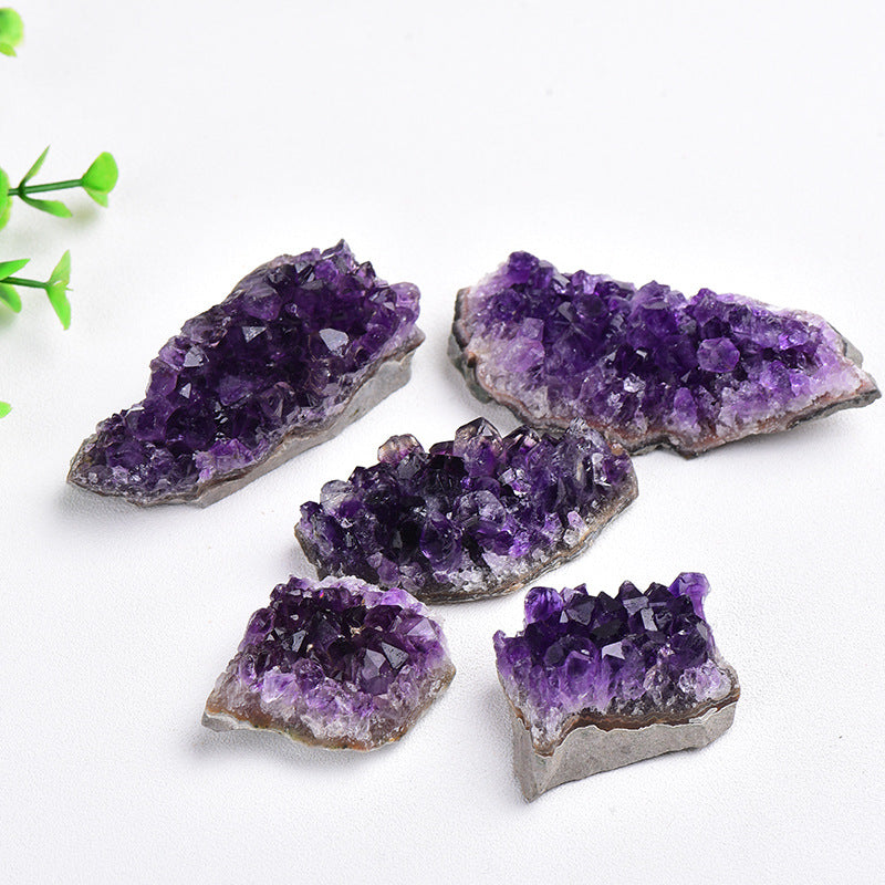 Natural amethyst clusters, amethyst blocks, amethyst geode ornaments